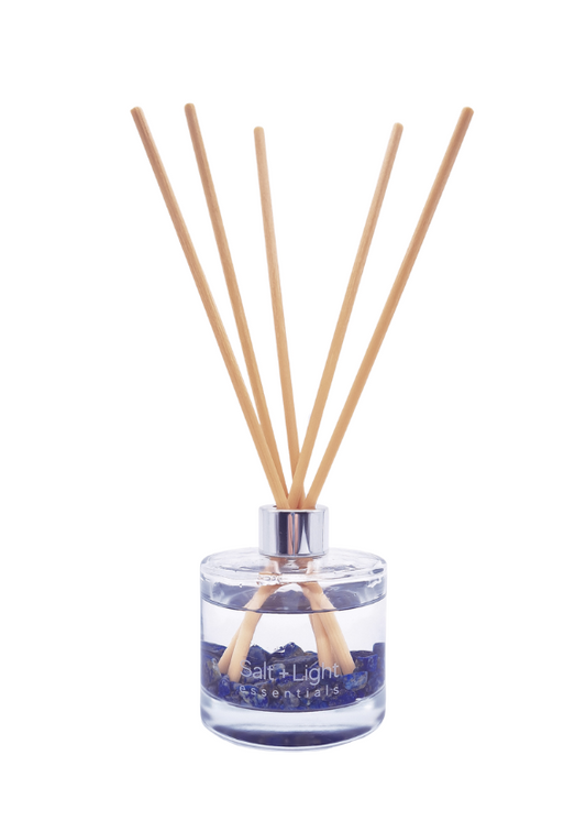 Reed diffuser with lapis lazuli crystals 
